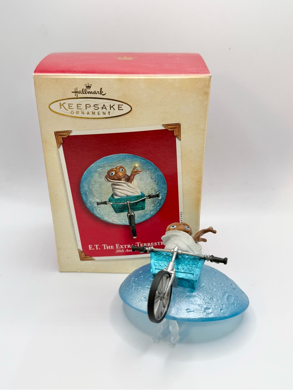 2002 Hallmark Christmas Ornament E.T. The Extra-Terrestrial 20th Anniversary